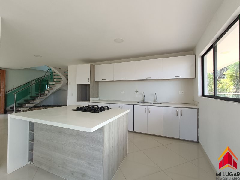 Casa-Finca disponible para Arriendo en La Estrella La Estrella Foto numero 1