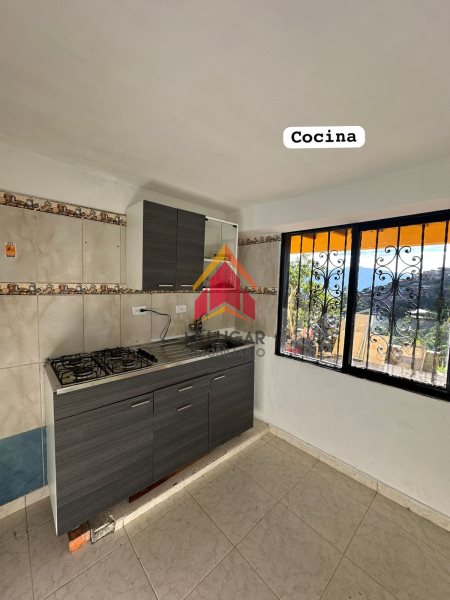 Casa-Finca disponible para Arriendo en Medellín Buenos Aires Foto numero 1