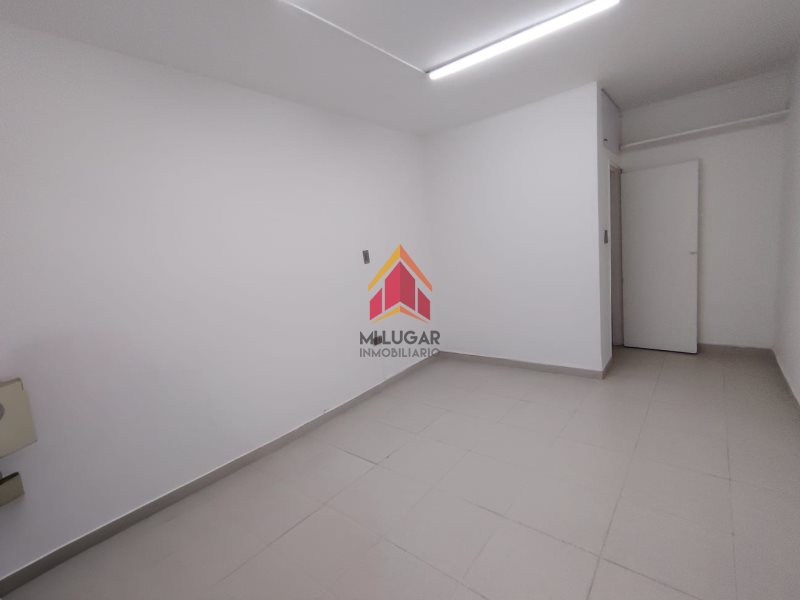 Oficina-Local disponible para Arriendo en Envigado Centro Foto numero 1