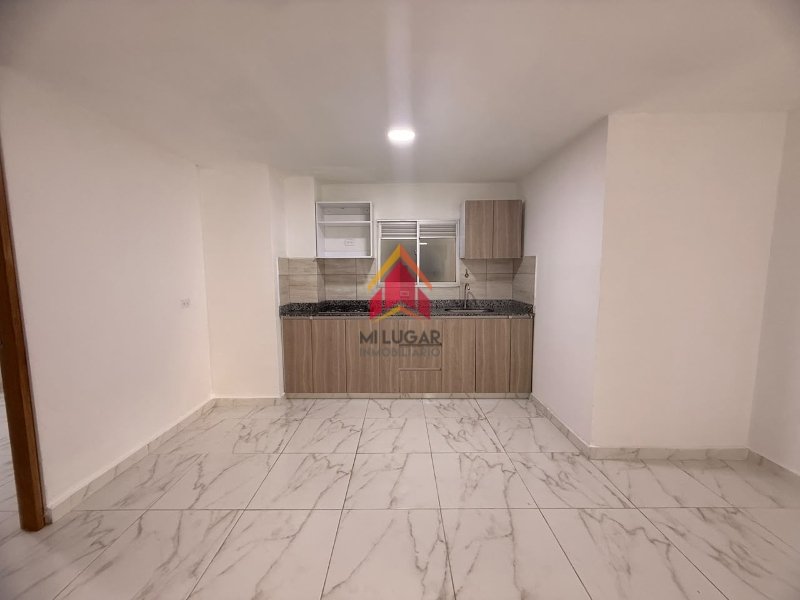 Apartamento disponible para Arriendo en Envigado con un valor de $1,735,000 código 3542