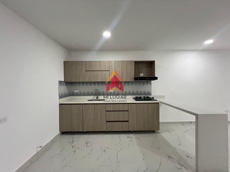 Apartamento disponible para Arriendo en Envigado con un valor de $3,500,000 código 3185