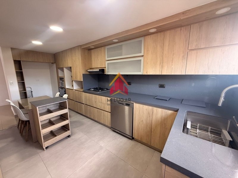 Apartamento disponible para Arriendo en Envigado Jardínes Foto numero 1