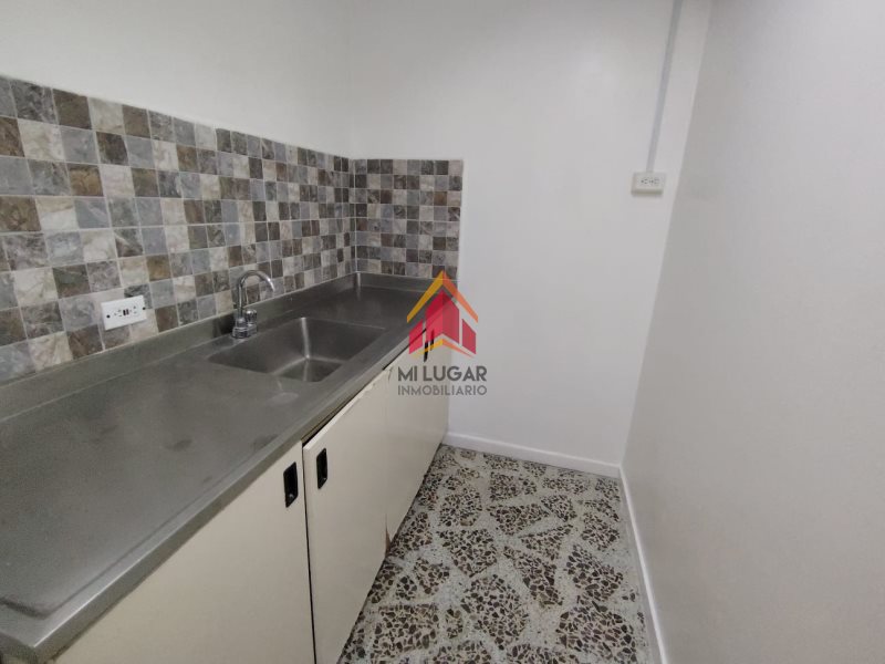 Oficina-Local disponible para Ambos en Envigado Centro Foto numero 1