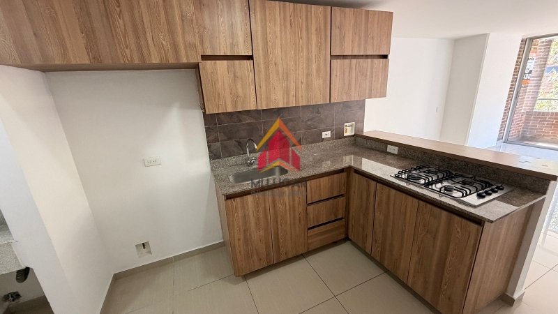 Apartamento disponible para Arriendo en Envigado con un valor de $3,500,000 código 4124