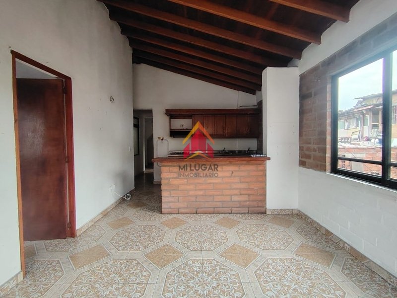 Apartamento disponible para Arriendo en Envigado Uribe Ángel Foto numero 1