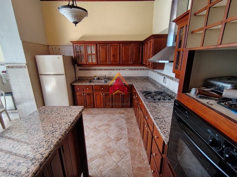 Casa-local disponible para Arriendo en Envigado Centro Foto numero 1