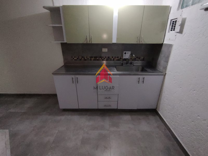 Casa-local disponible para Arriendo en Envigado Anda Lucia Foto numero 1