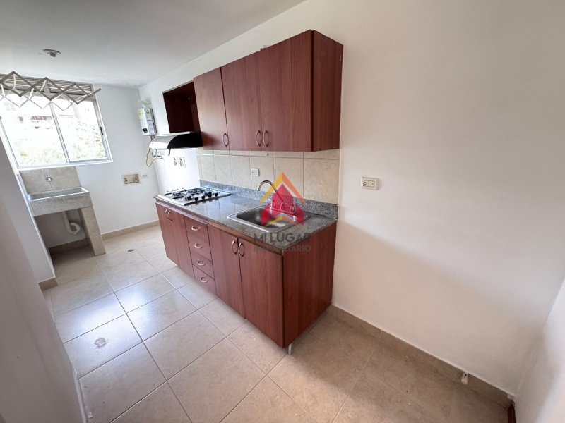 Apartamento disponible para Arriendo en Envigado Cumbres Foto numero 1