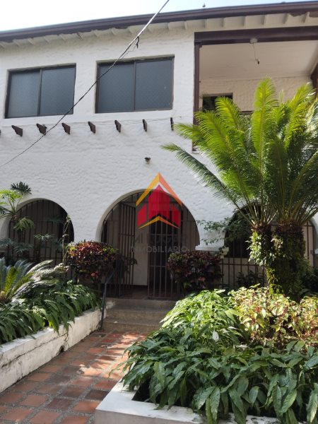 Casa disponible para Venta en Medellín Laureles Foto numero 1