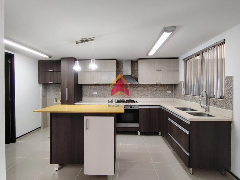 Casa disponible para Arriendo en Envigado Las Antillas Foto numero 1