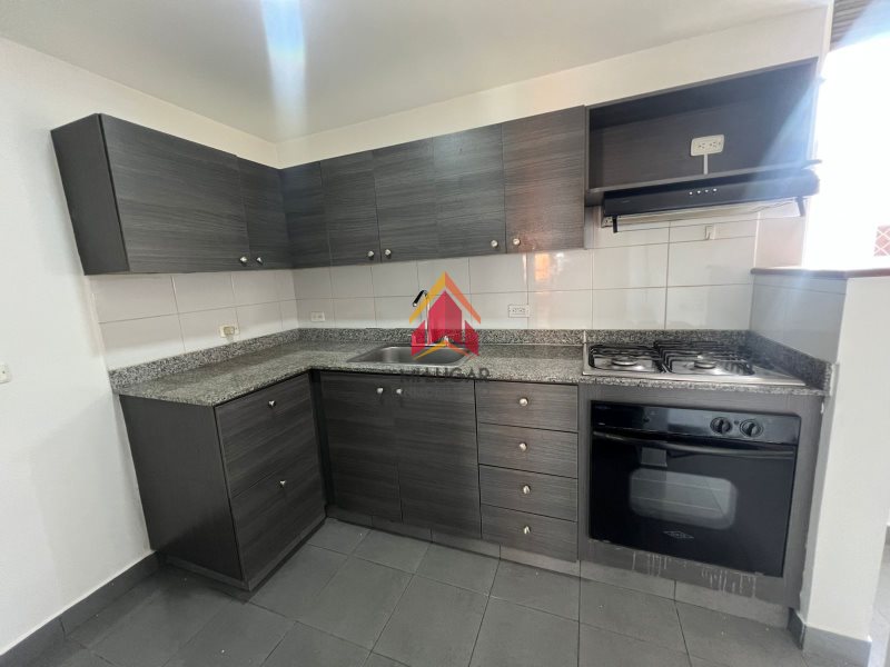 Apartamento disponible para Arriendo en Envigado con un valor de $4,000,000 código 3752