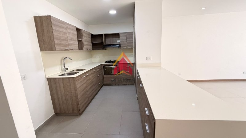 Apartamento disponible para Arriendo en Envigado El Escobero Foto numero 1