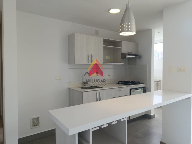 Apartamento disponible para Arriendo en Envigado con un valor de $3,600,000 código 3873