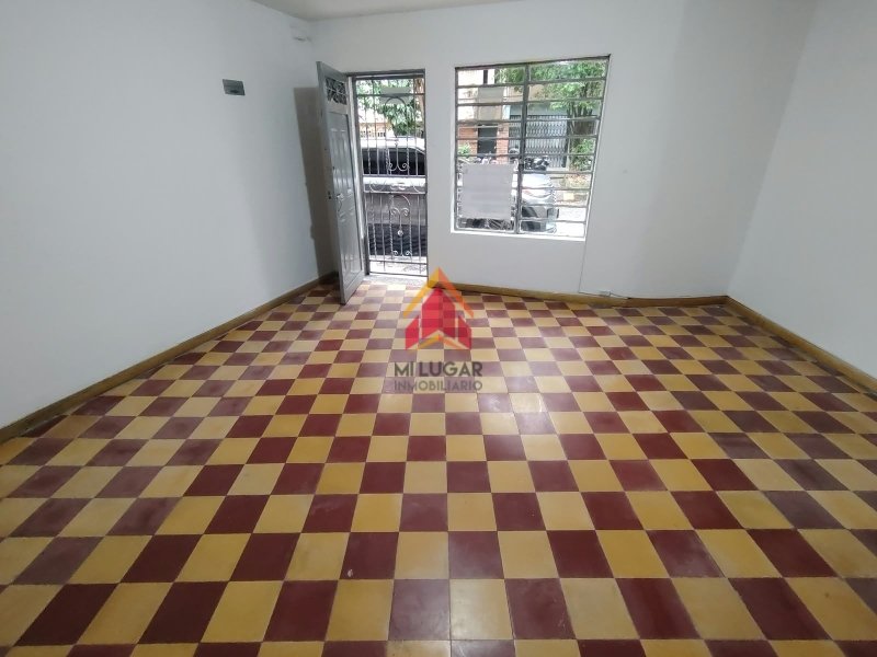 Casa-local disponible para Arriendo en Envigado La Magnolia Foto numero 1
